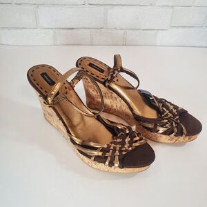 Xhilaration brown and gold wedges
